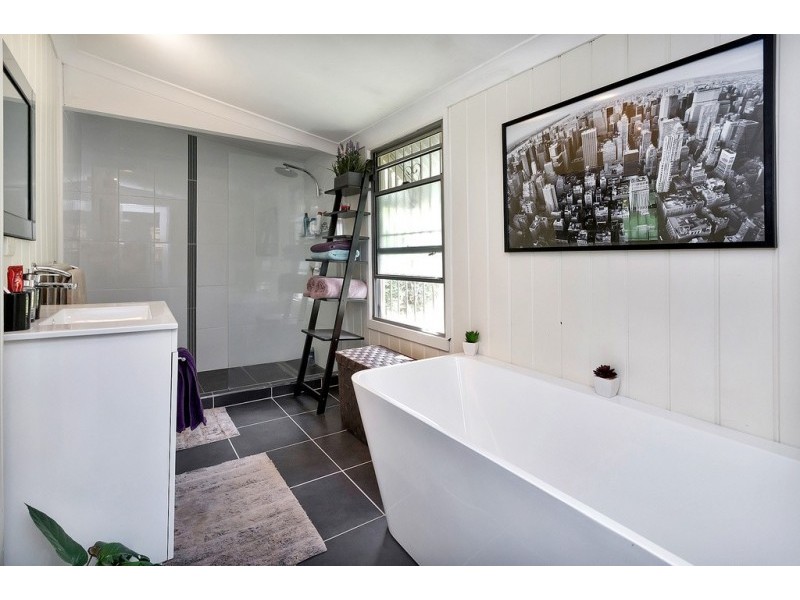 12 Cyprus Street, North Ipswich QLD 4305