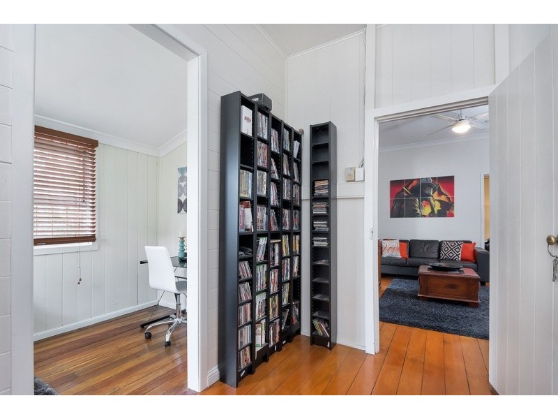 12 Cyprus Street, North Ipswich QLD 4305