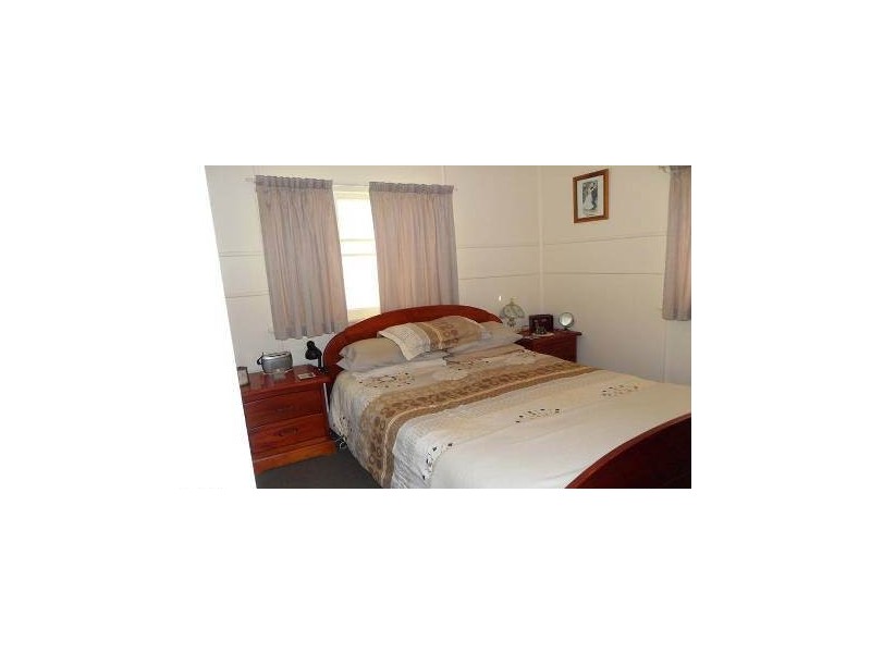 136 Glebe Road, Booval QLD 4304