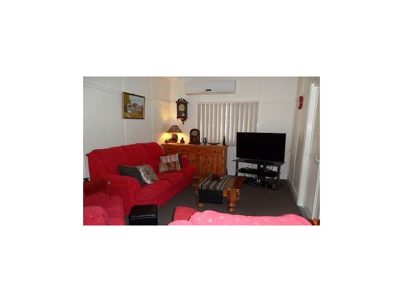 136 Glebe Road, Booval QLD 4304