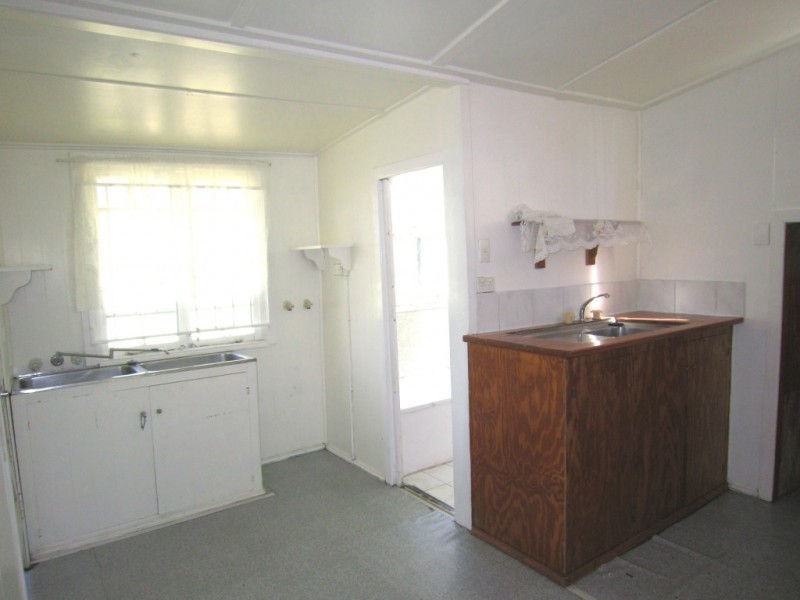 10 Payne Street, North Ipswich QLD 4305