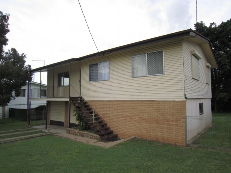 101 Robertson Road, Raceview QLD 4305