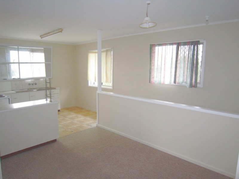 101 Robertson Road, Raceview QLD 4305