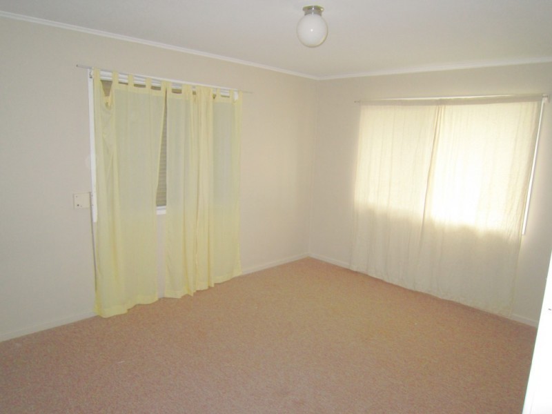 101 Robertson Road, Raceview QLD 4305