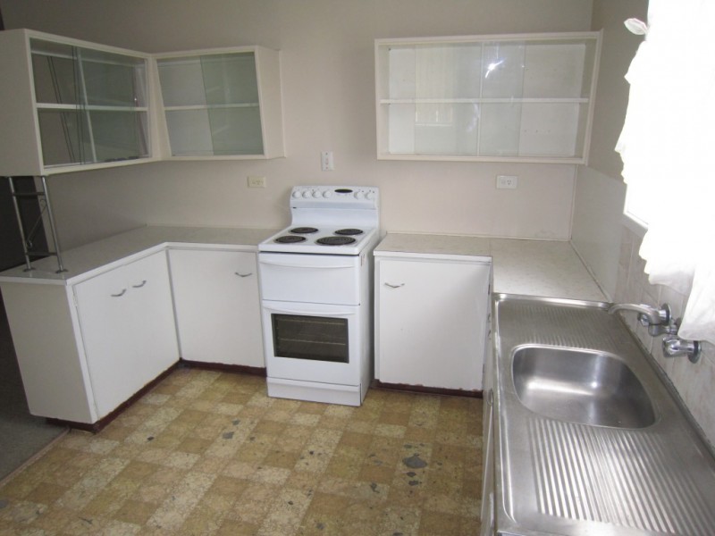 101 Robertson Road, Raceview QLD 4305