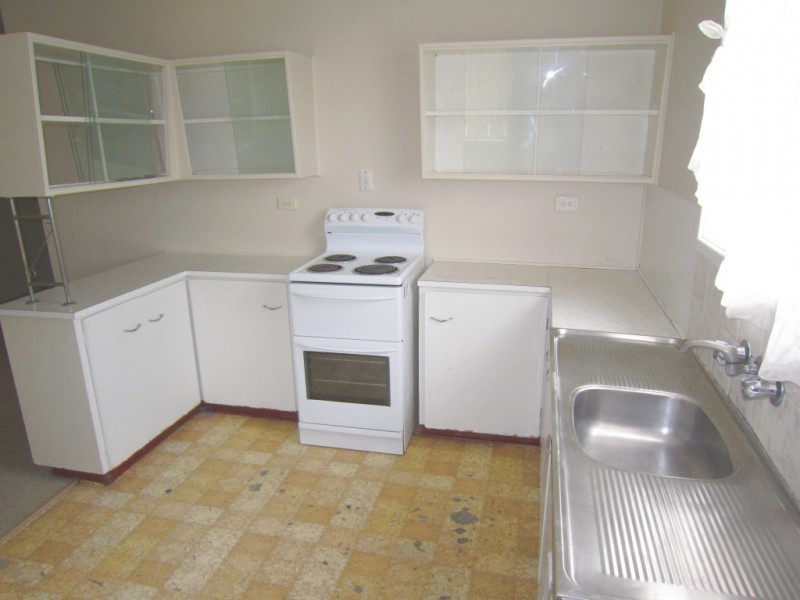 101 Robertson Road, Raceview QLD 4305