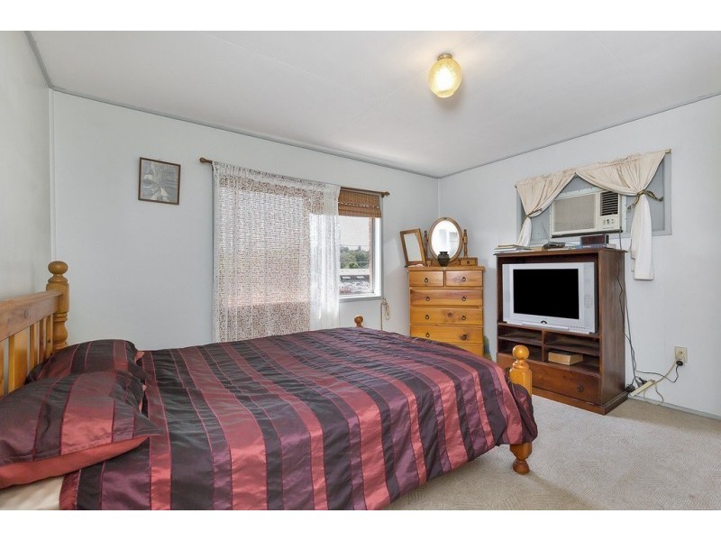 11 Bergins Hill Road, Bundamba QLD 4304