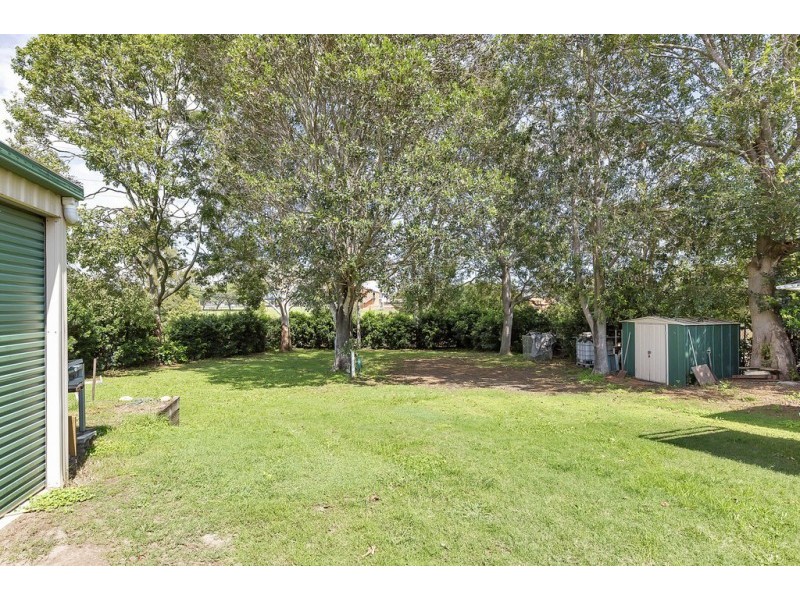 11 Bergins Hill Road, Bundamba QLD 4304