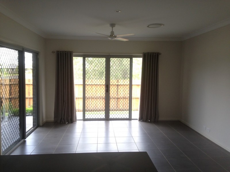 1 Rosemary Street, Deebing Heights QLD 4306