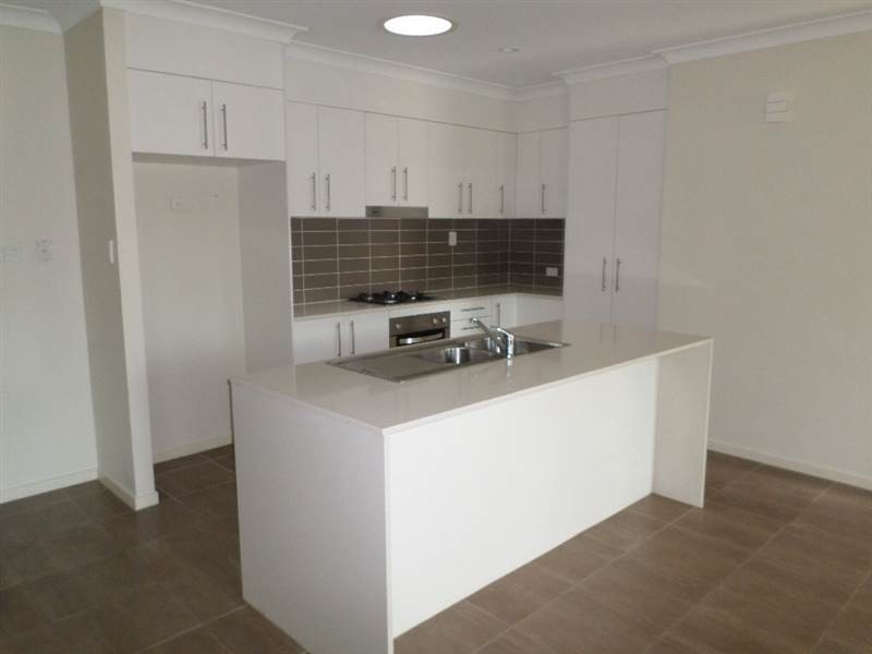 13 Spotted Gum Crescent, Flinders View QLD 4305