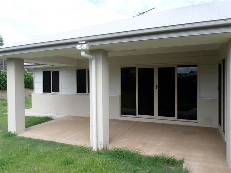 13 Spotted Gum Crescent, Flinders View QLD 4305