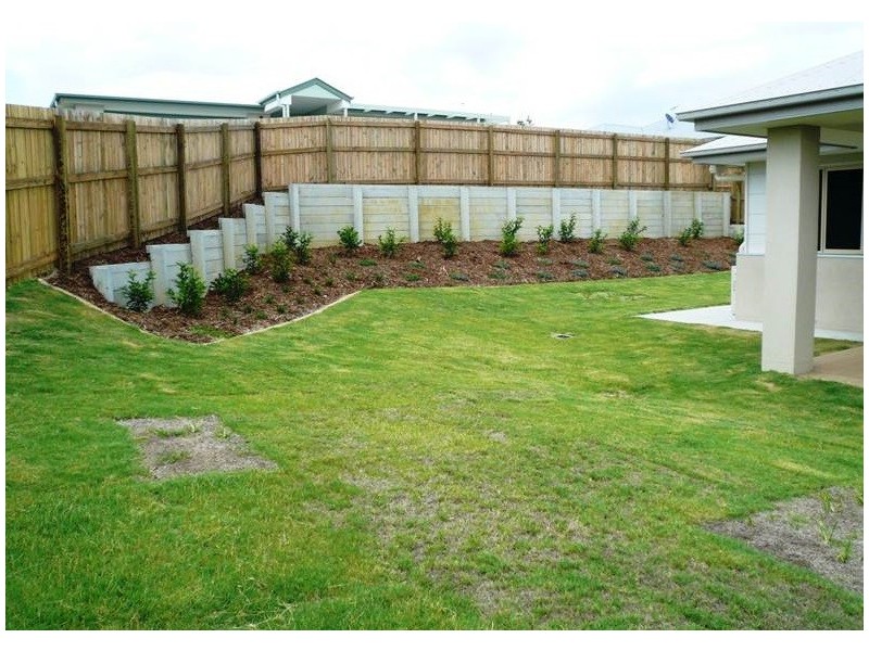 13 Spotted Gum Crescent, Flinders View QLD 4305