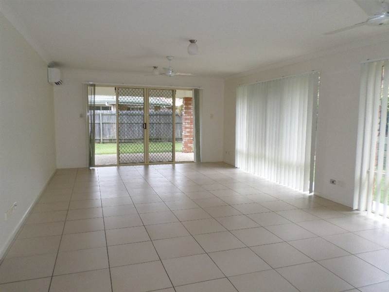 4 Cottonwood Court, Brassall QLD 4305