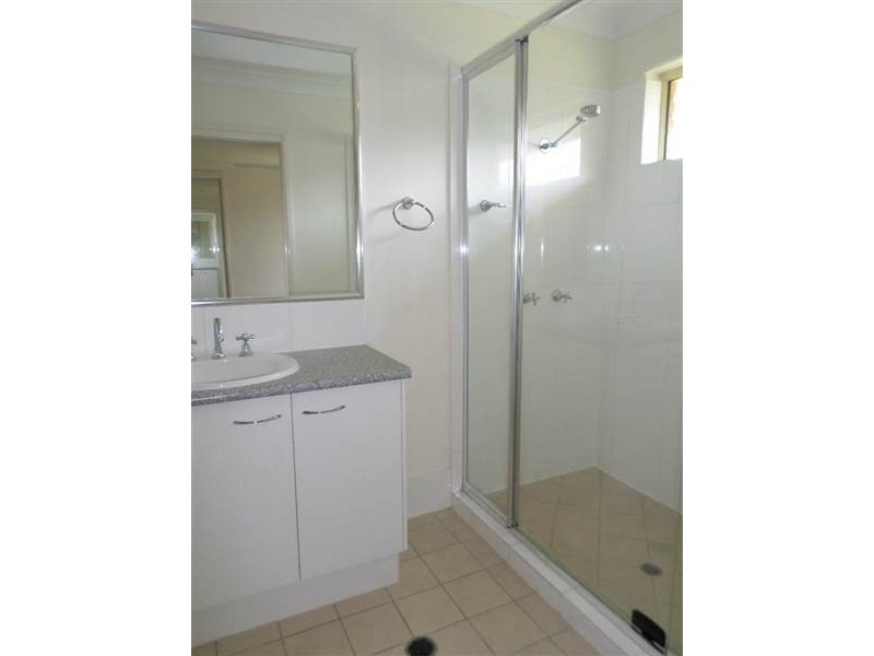 4 Cottonwood Court, Brassall QLD 4305