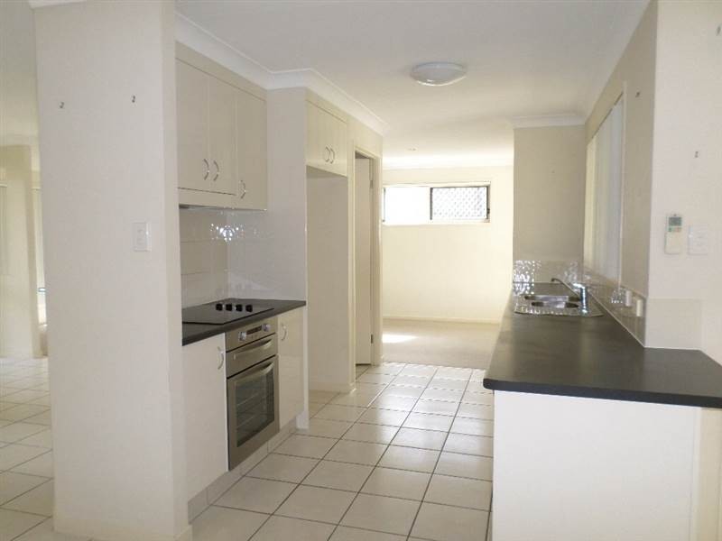 3 Mastwood Court, Brassall QLD 4305