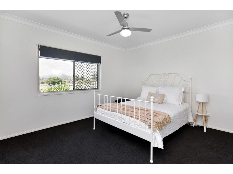 35 Peak Court, Peak Crossing QLD 4306