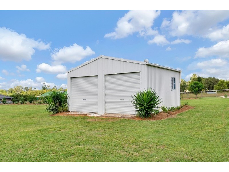 35 Peak Court, Peak Crossing QLD 4306