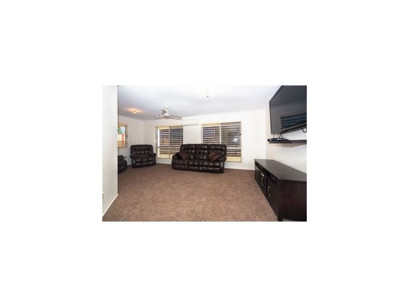 3 Wallace Street, Flinders View QLD 4305