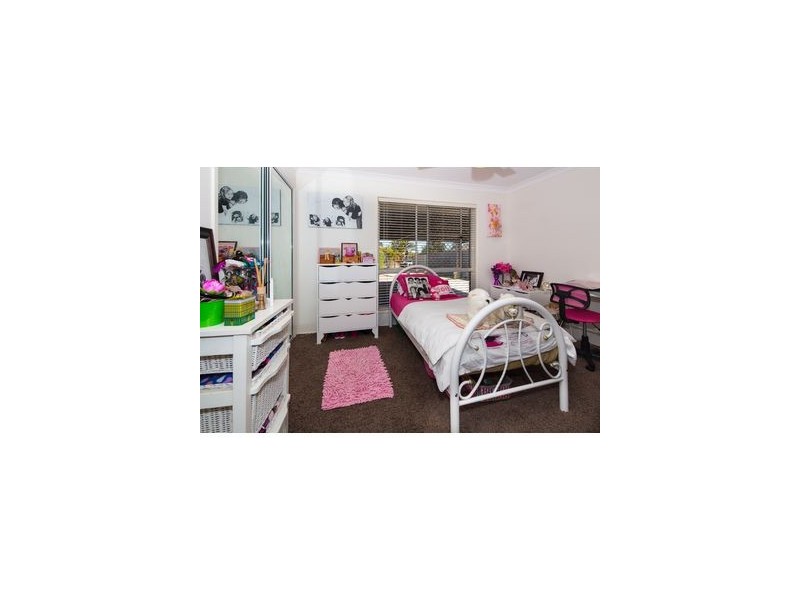 3 Wallace Street, Flinders View QLD 4305