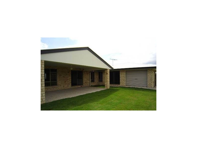 13 Petal Place, Yamanto QLD 4305