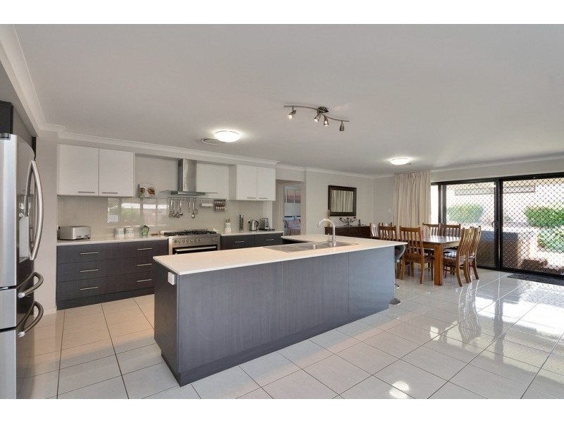 2 Piccadilly Court, Deebing Heights QLD 4306