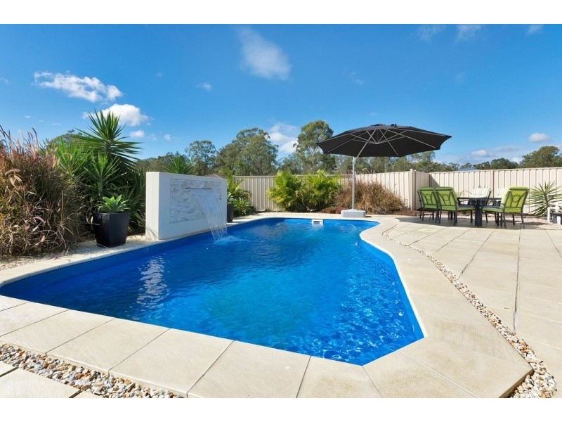 2 Piccadilly Court, Deebing Heights QLD 4306