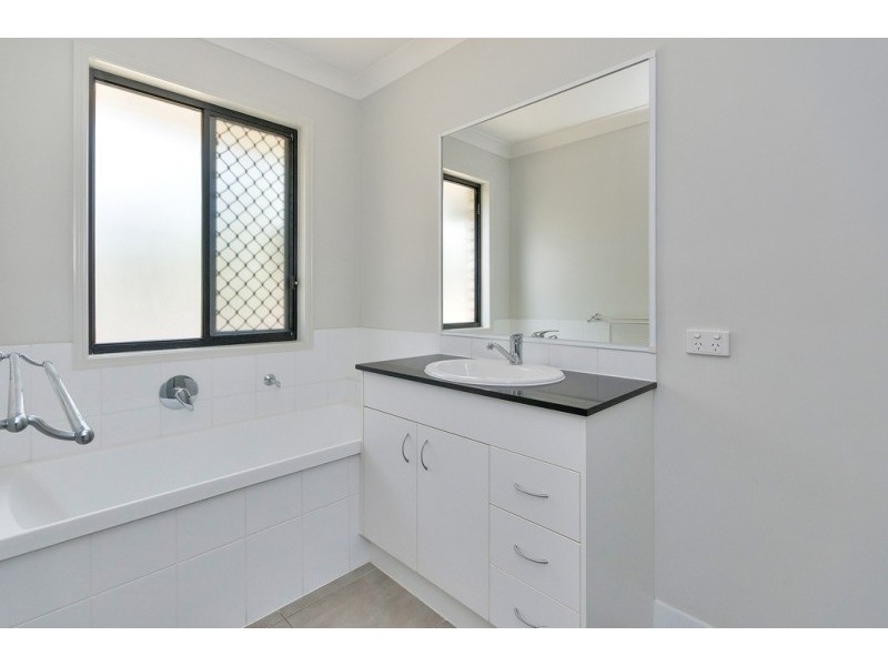 4 Surprize Avenue, Brassall QLD 4305