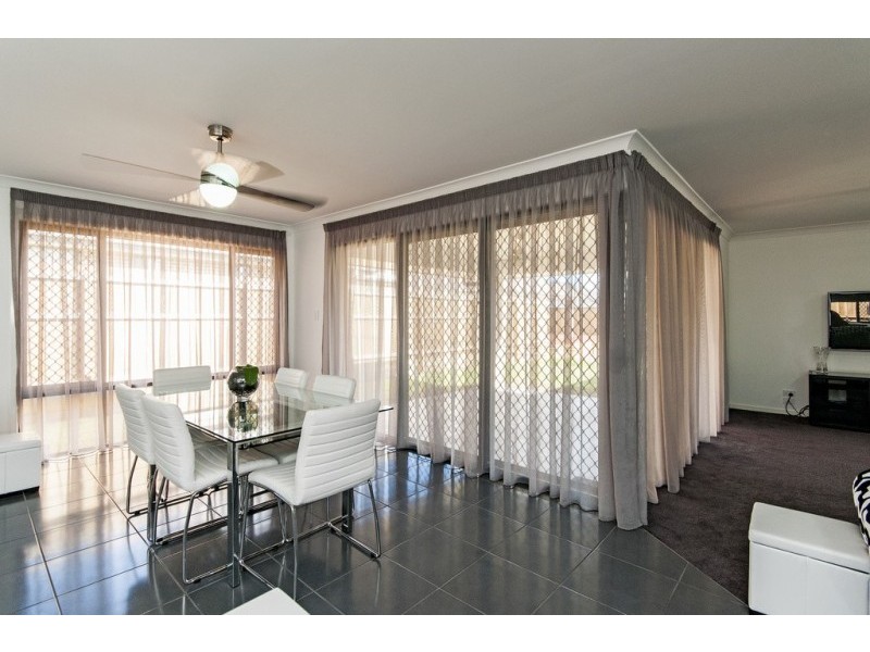 13 Spey Close, Deebing Heights QLD 4306