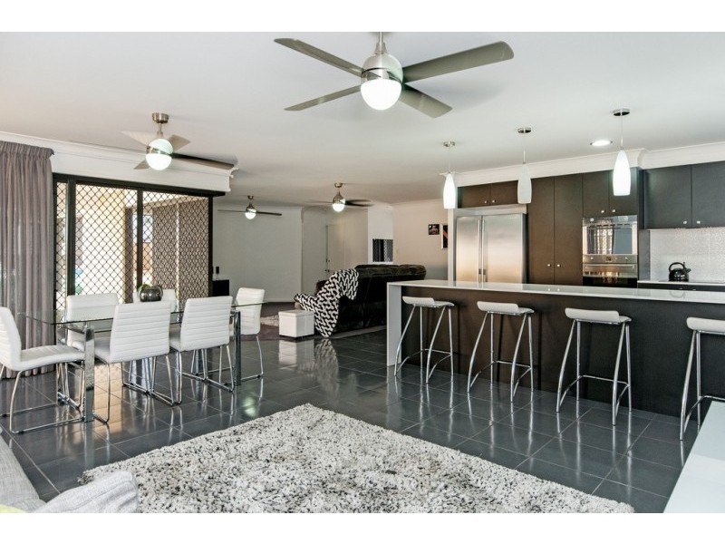 13 Spey Close, Deebing Heights QLD 4306