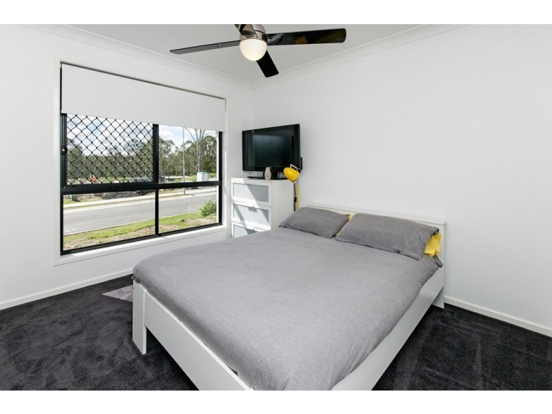 13 Spey Close, Deebing Heights QLD 4306