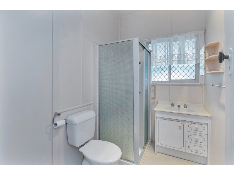 5 Adam Street, Bundamba QLD 4304