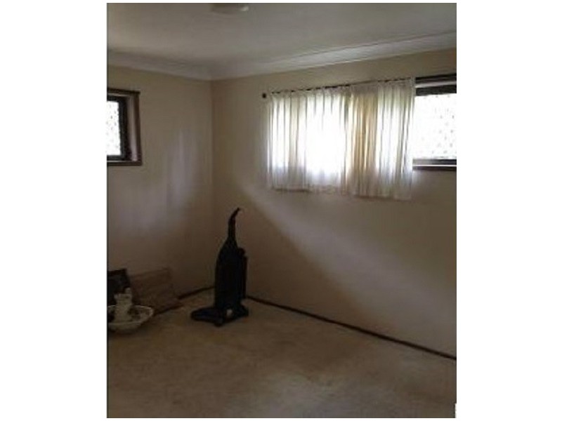 5 Gorston Close, Yamanto QLD 4305