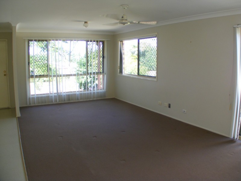 21 Dianthus Place, Flinders View QLD 4305