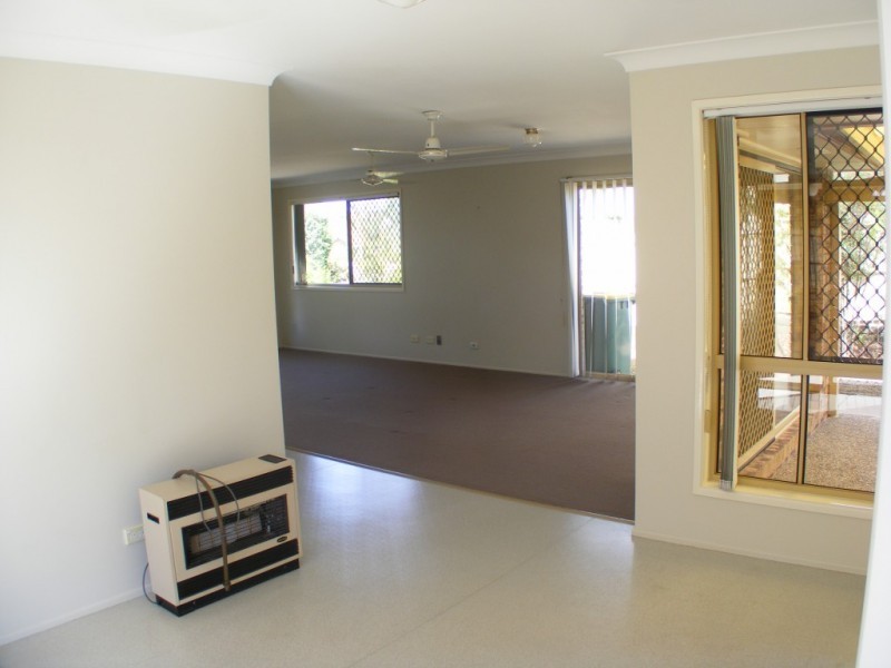 21 Dianthus Place, Flinders View QLD 4305