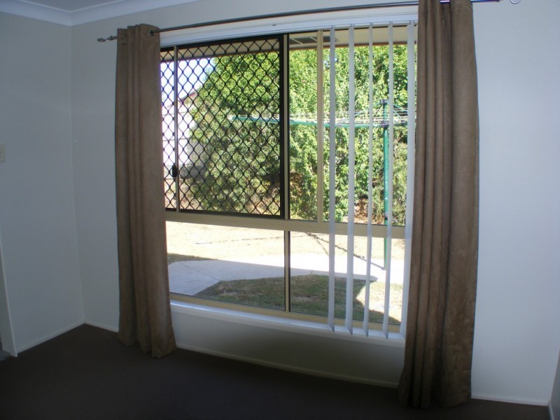 21 Dianthus Place, Flinders View QLD 4305