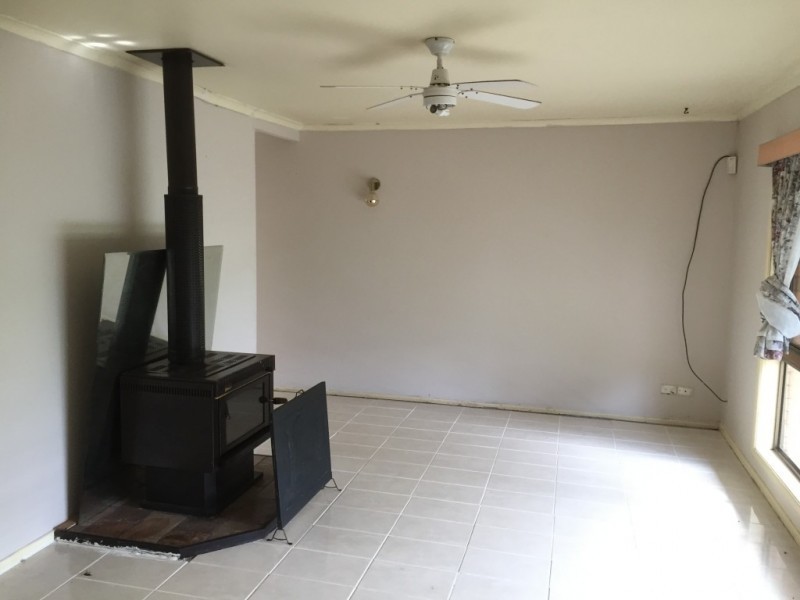 1 Midland Street, Yamanto QLD 4305