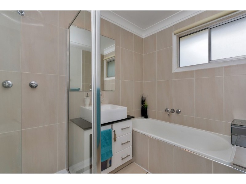 9 Chifley Crescent, Brassall QLD 4305