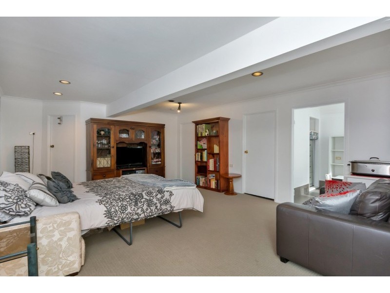 9 Chifley Crescent, Brassall QLD 4305