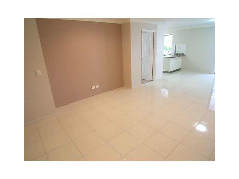 1 & 2/119 Haig Street, Brassall QLD 4305