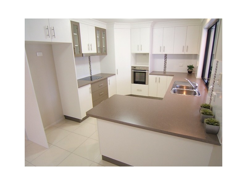 1 & 2/119 Haig Street, Brassall QLD 4305