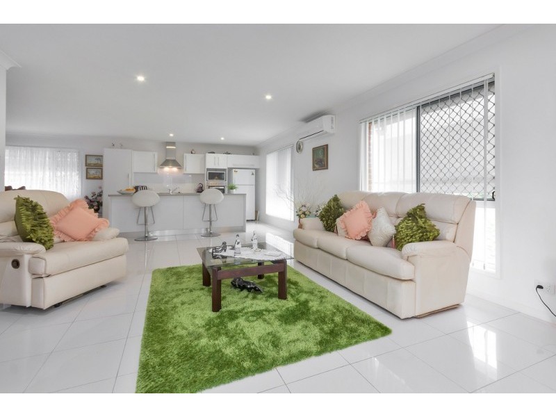 51 Kordan Boulevard, Raceview QLD 4305