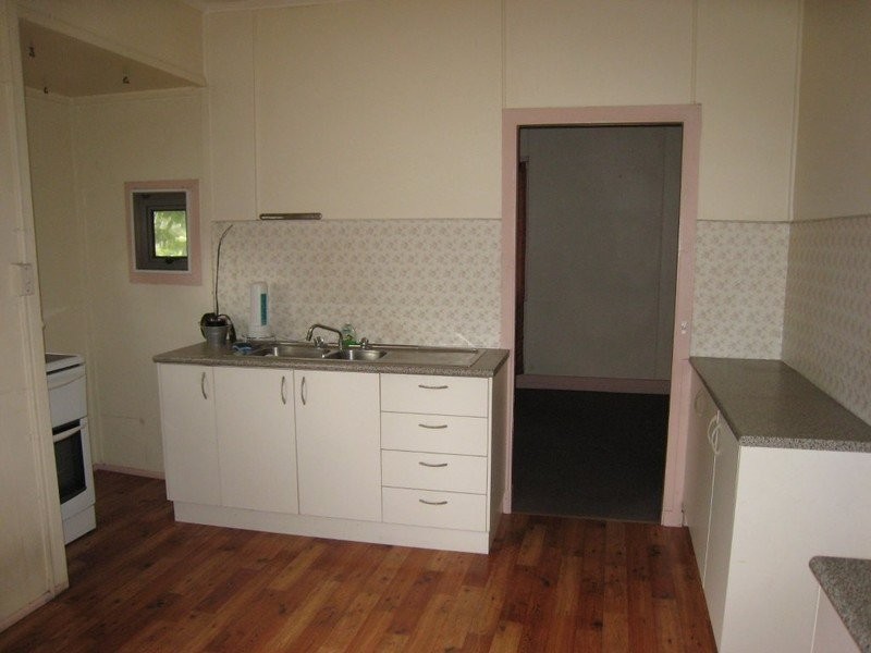 270 Warwick Road, Churchill QLD 4305