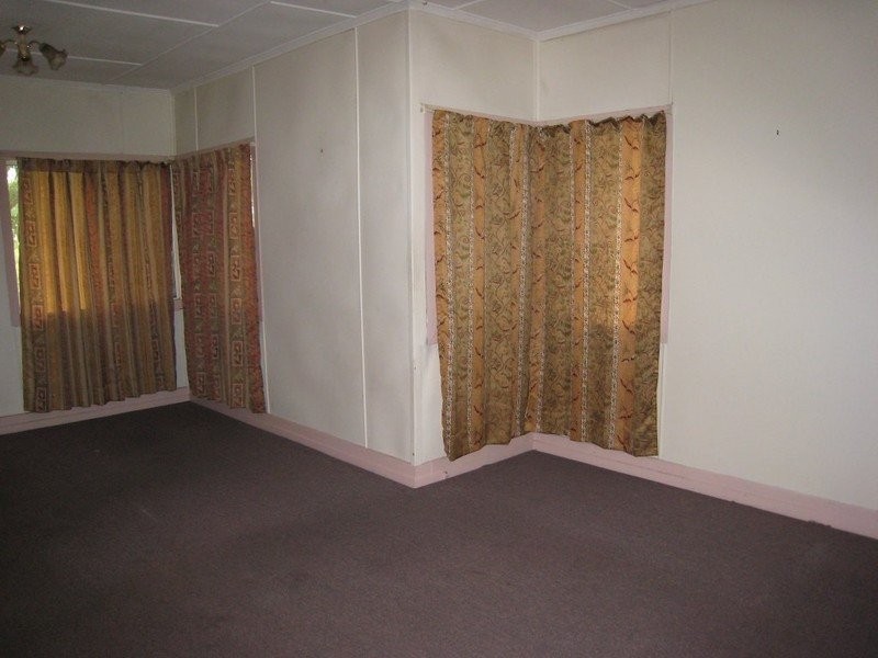 270 Warwick Road, Churchill QLD 4305