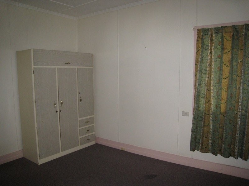 270 Warwick Road, Churchill QLD 4305