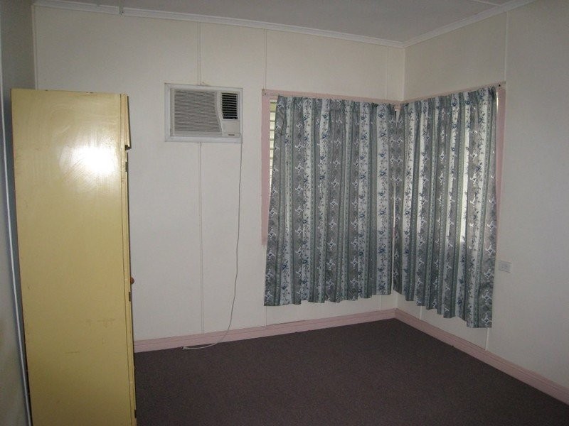 270 Warwick Road, Churchill QLD 4305