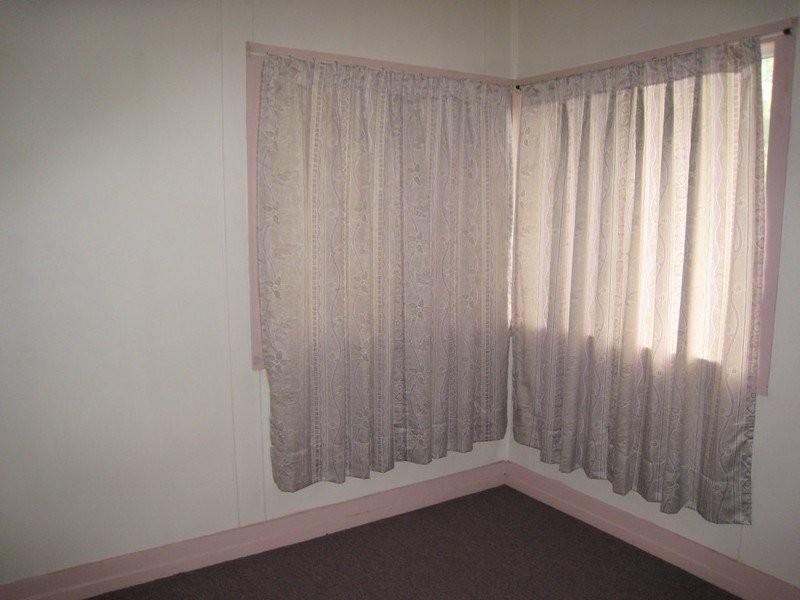 270 Warwick Road, Churchill QLD 4305