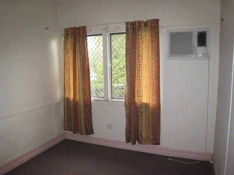 270 Warwick Road, Churchill QLD 4305