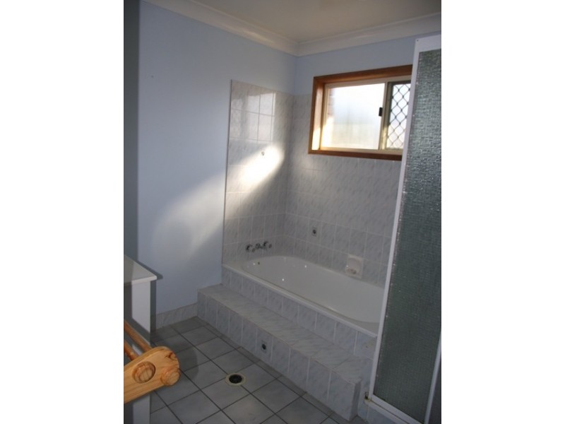 19 Arabian Close, Yamanto QLD 4305