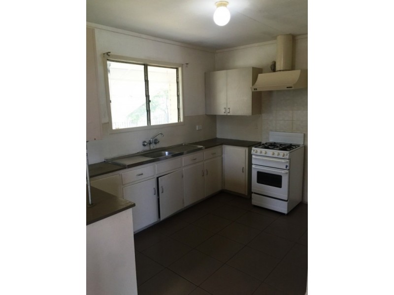 22 Wentworth Street, Leichhardt QLD 4305