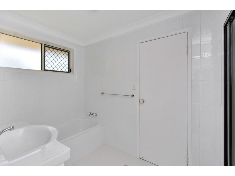 4 Tarpan Court, Yamanto QLD 4305